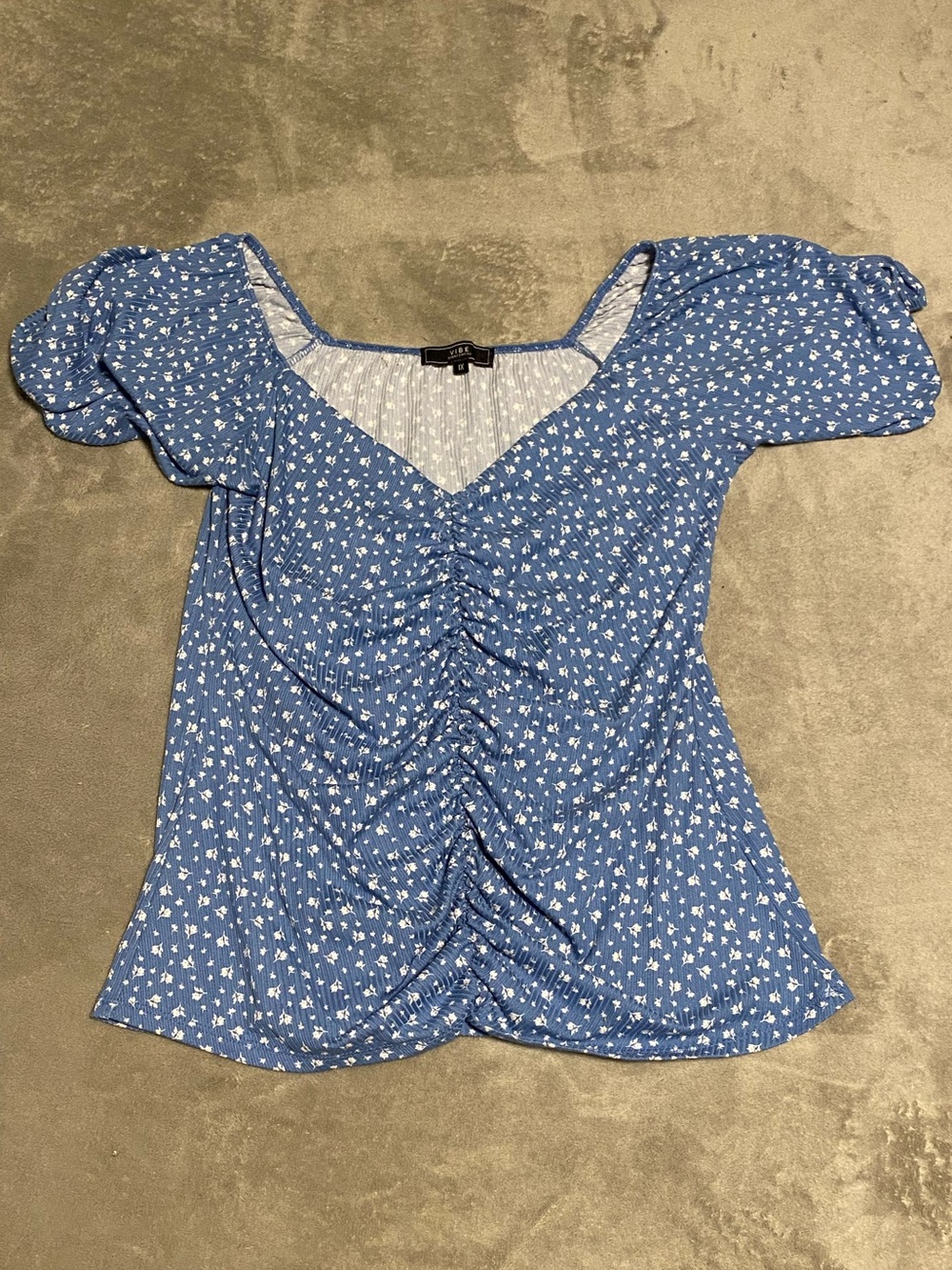 Vibe Blue Floral Ruched V-Neck Puff Sleeve Top
